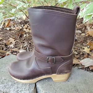 Sven 8" clog boots- size 41